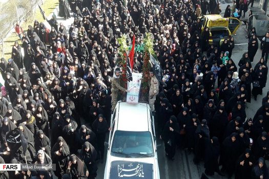 پیکرهای مطهر ۲ شهید گمنام در بومهن تشییع شد + تصاویر پیکرهای مطهر ۲ شهید گمنام در بومهن تشییع شد + تصاویر