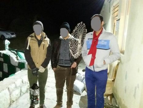 دستگیری متخلفین زندهگیری پرندگان در حاشیه پارک ملی لار
