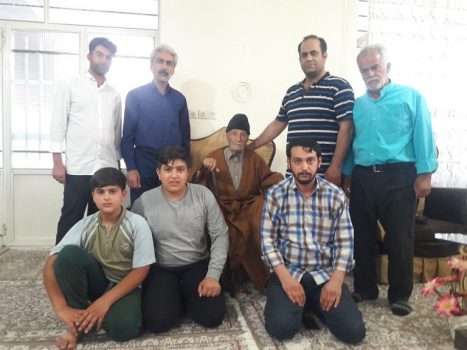 دیدار اعضای انجمن تعزیهخوانی شهرستان پردیس با پیشکسوت شبیهخوانی در سیاهبند بومهن