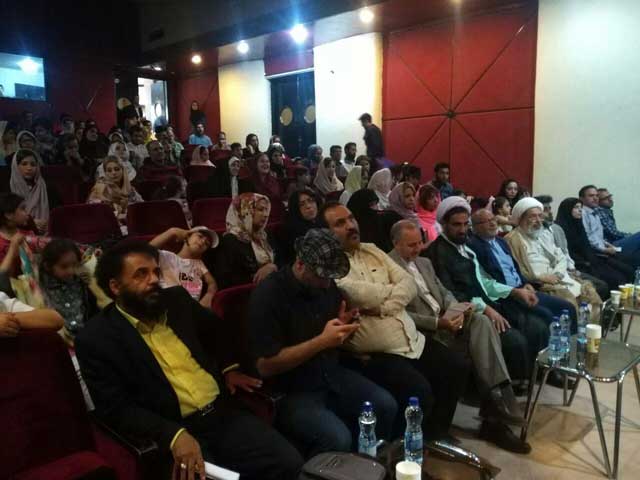 جشنواره تئاتر خیابانی زیرپرچین در پردیس و دماوند