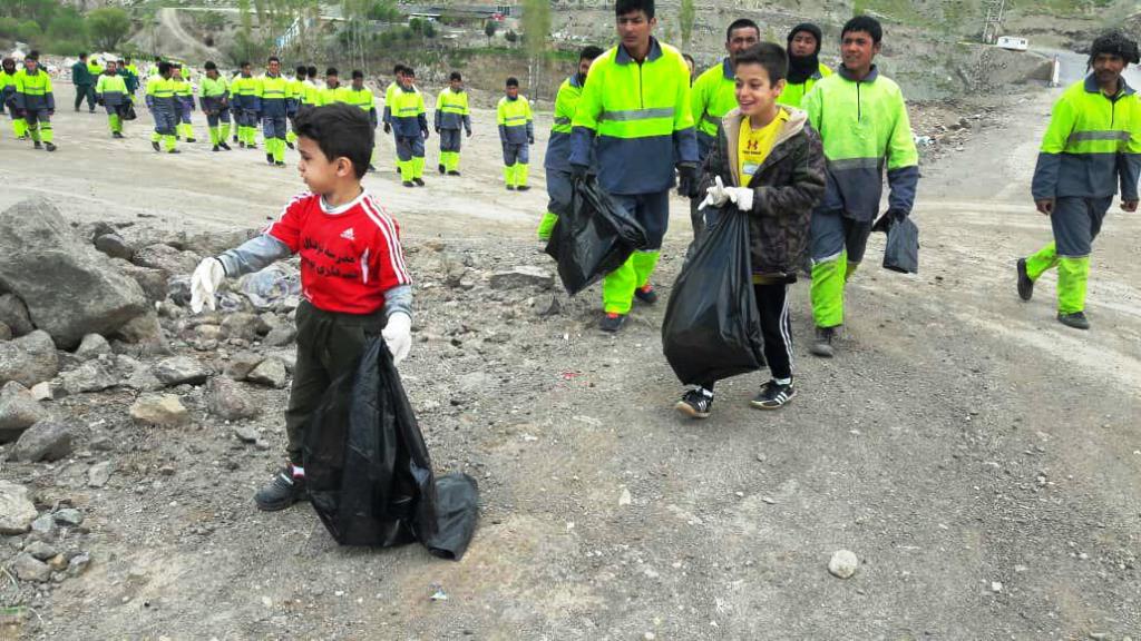 پاکسازی رودخانه سیاهرود بومهن
